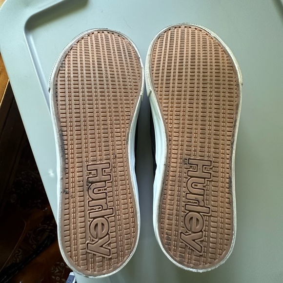 Hurley black slip on’s (Size 10) - Picture 2 of 4